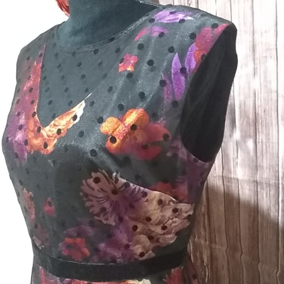 SD Collection Floral & Mesh Polkadot Dress - Picture 3 of 8
